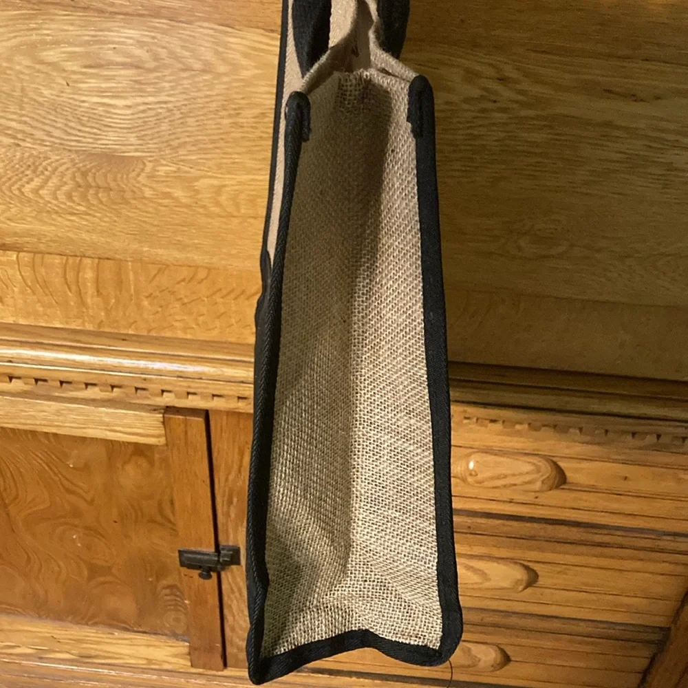 ‘M’ Initial Burlap Tote Bag & Matching Makeup Bag - Picture 4 of 10